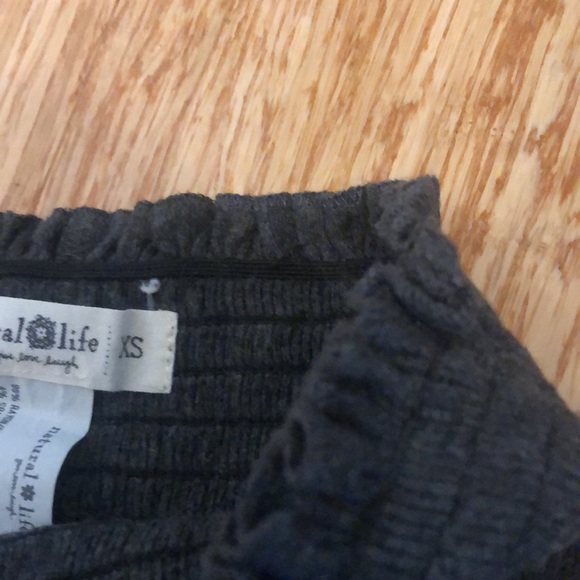 Natural life smocked shorts, xs - Picture 4 of 4